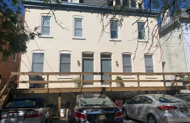819 North Jackson Street - 1 Gallery 1