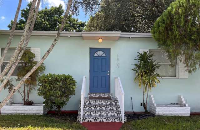 1860 NW 52 St photos photos