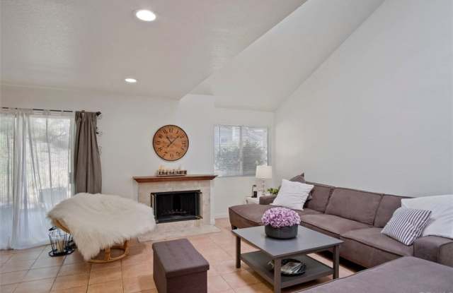 401 San Nicholas Court Gallery 2