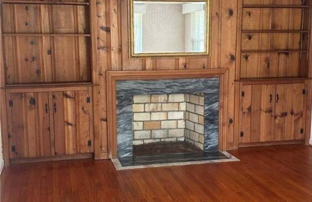 5201 Habersham Street Gallery 3