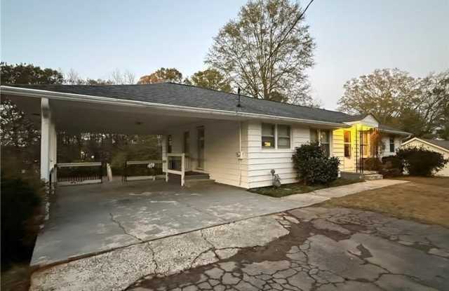498 Ridge Avenue SW Gallery 3
