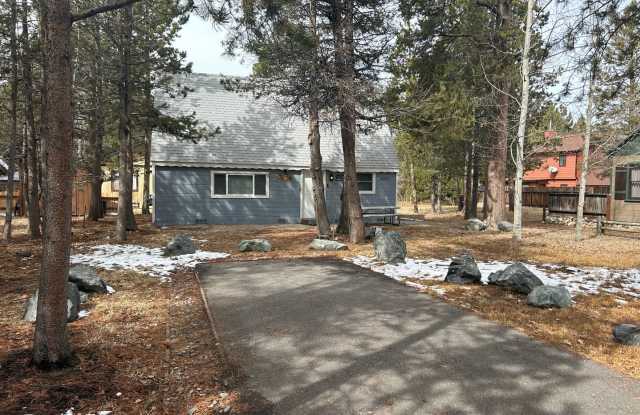 Great Neighborhood Near the Lake and Stateline Area - Long Term Rental photos photos