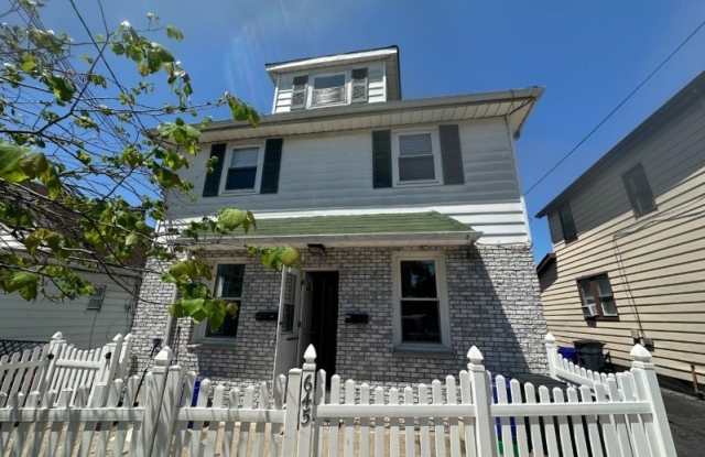 645 8Th St photos photos