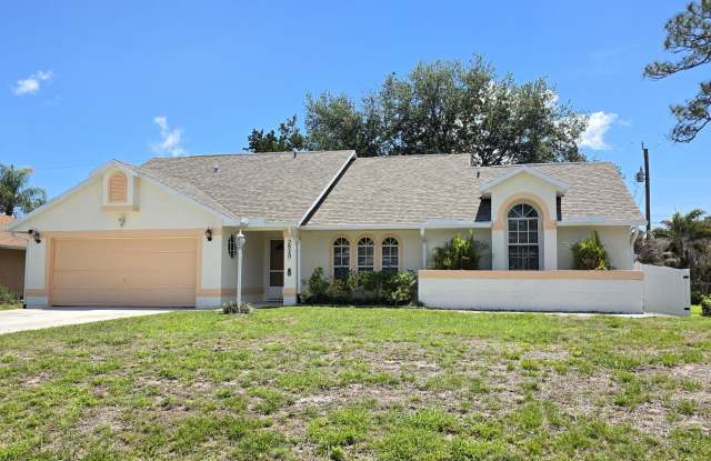 2820 SE Pace Drive photos photos