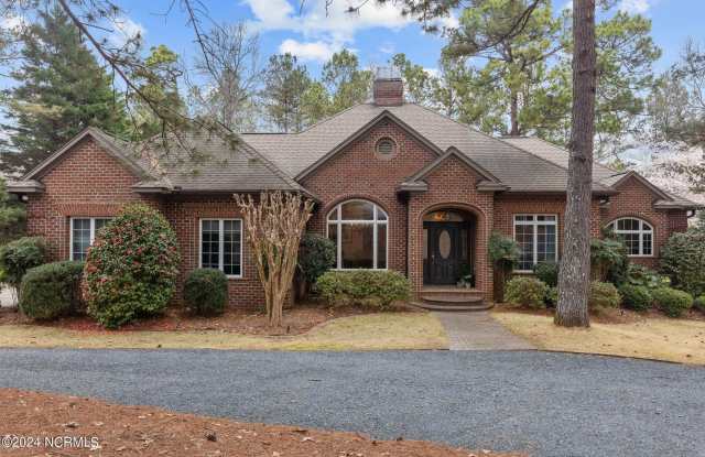 75 Oak Meadow Road - 75 Oak Meadow Road, Pinehurst, NC 28374