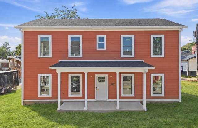 527 N Prow Avenue Gallery 1