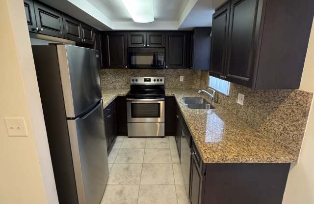 3331 NW 101 Ave photos photos