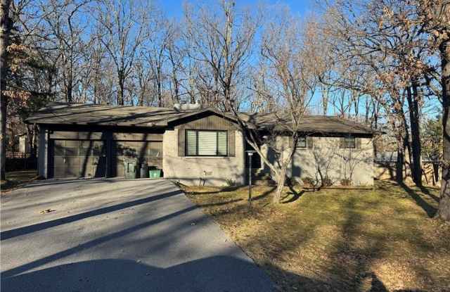 718  E Debra  DR photos photos