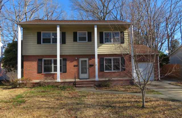 Two Story Colonial in Hampton - MALVERN/FOX HILL photos photos Two Story Colonial in Hampton - MALVERN/FOX HILL photos photos