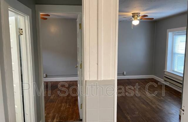22 Railroad Ave Gallery 4