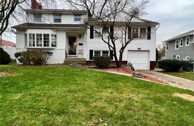 454 Garden Street - 454 Garden Street, East Meadow, NY 11554