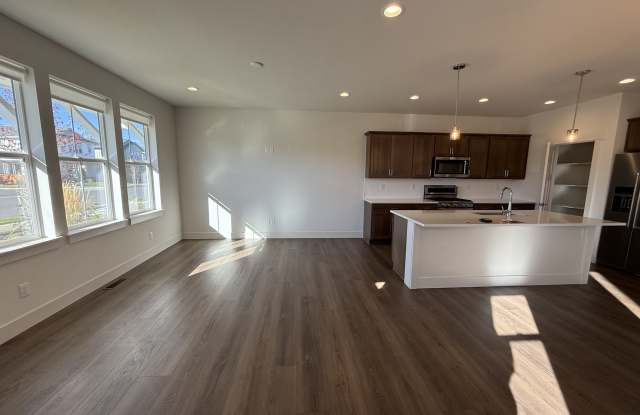 1124 Butler Creek Avenue Gallery 3