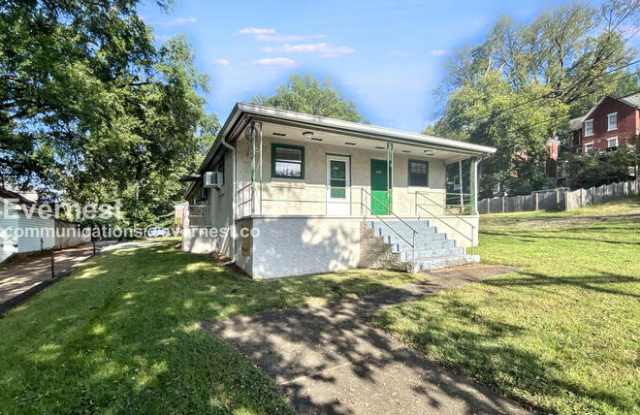 833 Clark Street - 833 Clark Street, Chattanooga, TN 37403