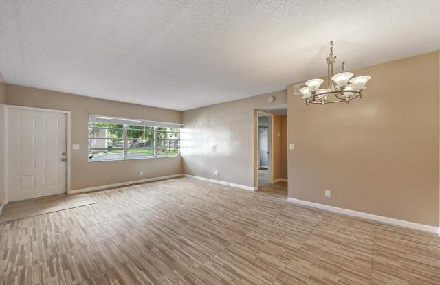 10190 Twin Lakes Drive Gallery 3