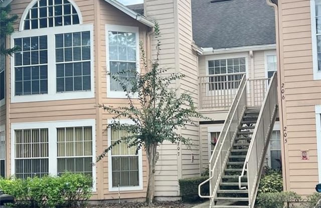 662 YOUNGSTOWN PARKWAY - 662 Youngstown Parkway, Altamonte Springs, FL 32714