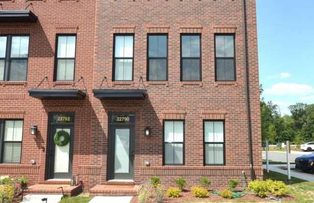 22790 TAWNY PINE SQ photos photos