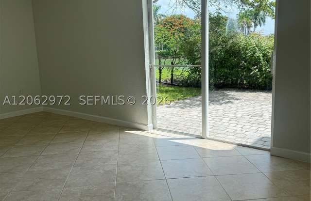 3064 SE 1st Dr Gallery 4