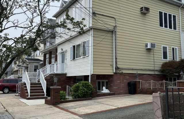 24 EAST 31ST ST photos photos