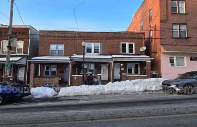 1037 E 4th St photos photos