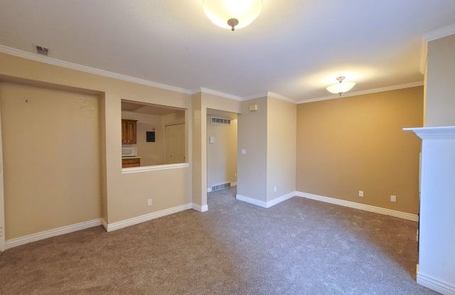 Partially Furnished 2 bedroom, 1 bathroom apartment next to Temple Square photos photos