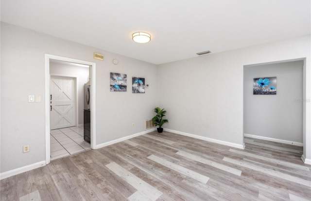 219 BUENA VISTA DRIVE N Gallery 4
