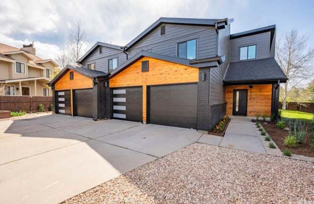 Designer Prospector Townhome photos photos
