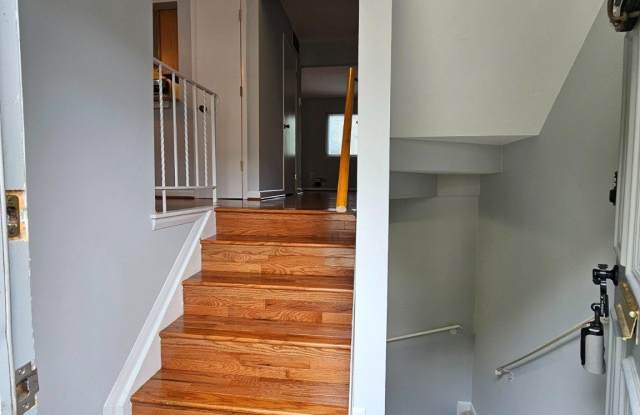 9657 LINDENBROOK Street Gallery 3
