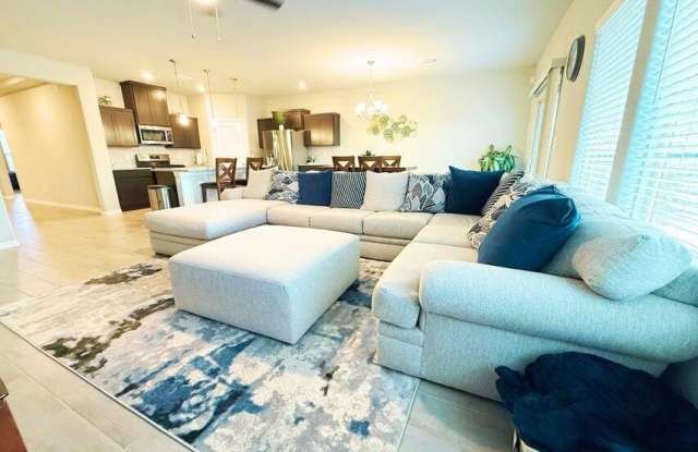 2245 Small Mountain Place Gallery 3