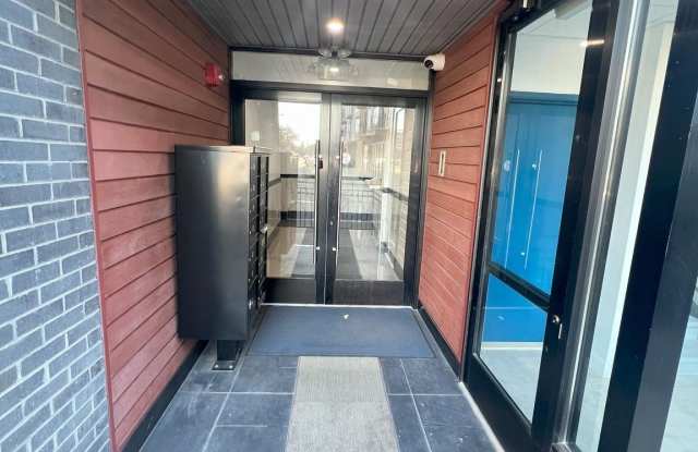 1611-15 RIDGE Avenue Gallery 2