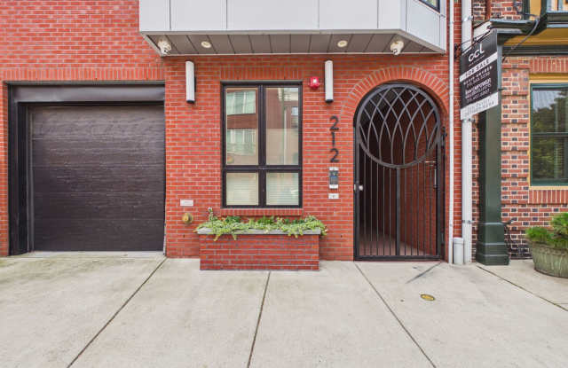 Exquisite Boutique Condo in the Heart of Queen Village – Luxury Living Awaits! photos photos