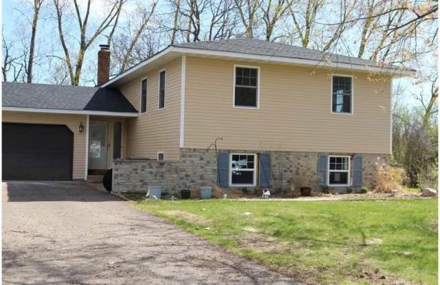 3749 Grovner Road N - 3749 Grovner Road North, Oakdale, MN 55128