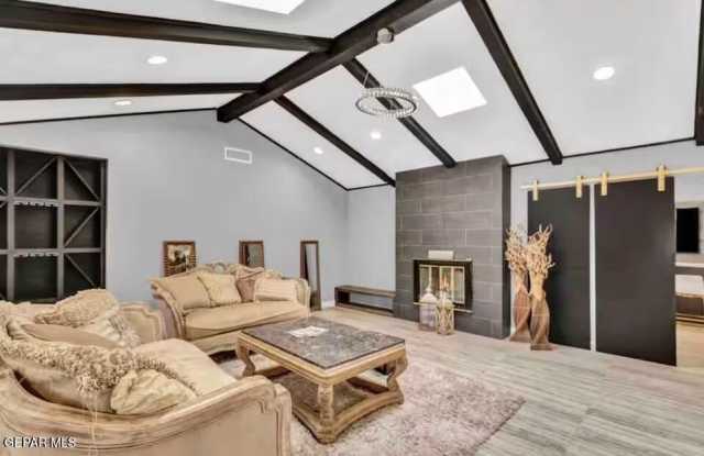 9100 PARKLAND Drive Gallery 4