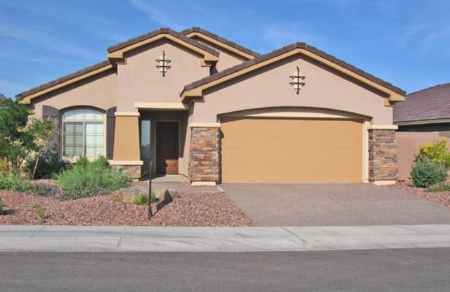 This Stunning 2 bedroom, 2 bath Home in a Great Anthem Location! Available July 12th - 1738 West Turtle Hill Drive, Anthem, AZ 85086