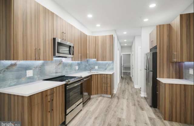 2950 KENSINGTON Avenue photos photos