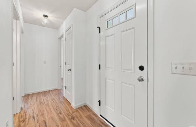 14072 Aloes Passage Gallery 2