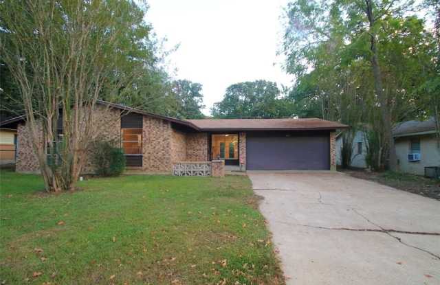 3455 W Houston Street - 3455 West Houston Street, Paris, TX 75460