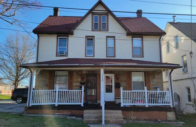 201-203 E DELAWARE Avenue unit: Apartment A photos photos