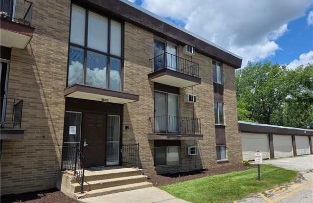16101 Maple Park Drive Gallery 2