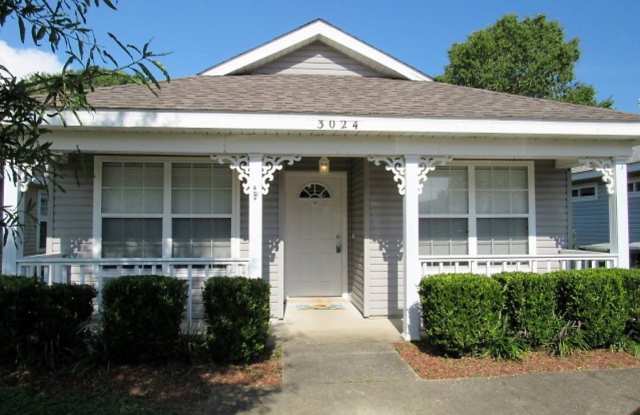 Easy access to bases, I-10 & Navy Federal campus! photos photos