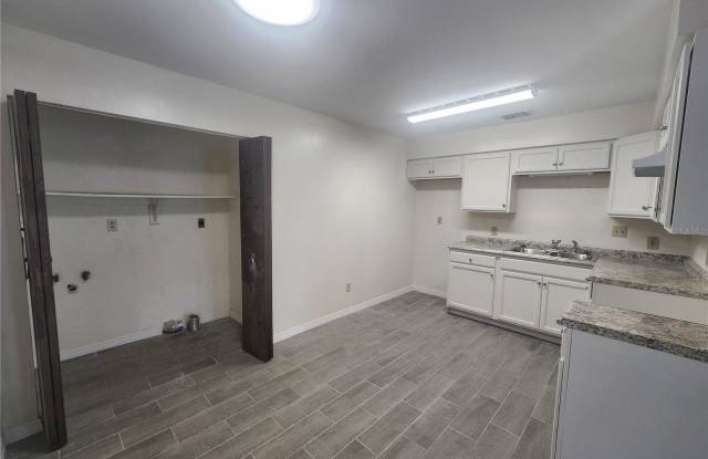 5817 NW 23 Terrace Gallery 2