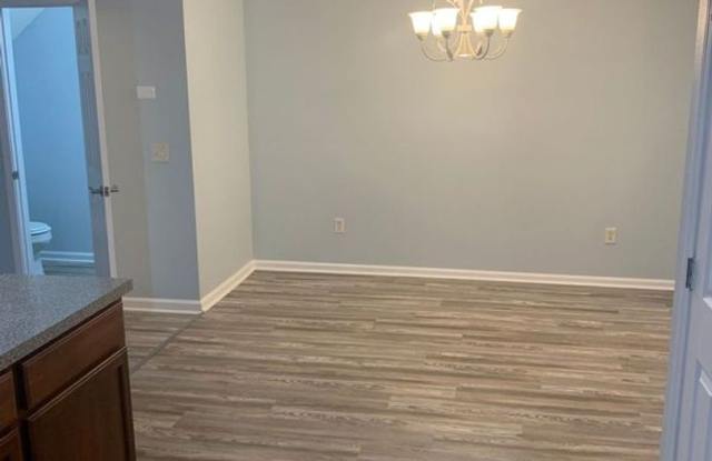 Townhome in LIVE OAK! Gallery 4