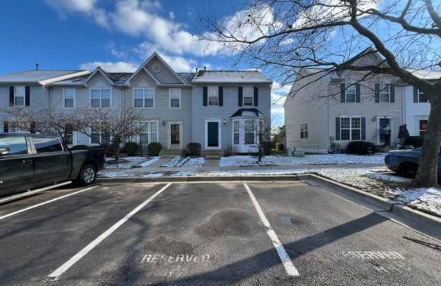 Beautiful and immaculate 3bd 2/2bth end of group townhome in Odenton photos photos