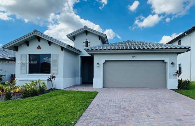 5097 PENELLA AVE photos photos