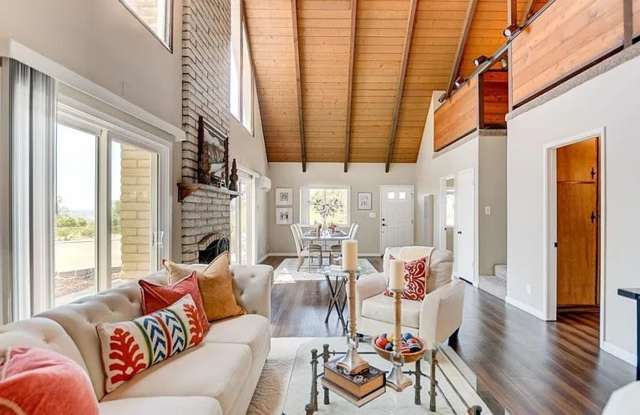 Stunning Home in Granite Hills! 3 Bed plus loft for 4 bedrooms, 2.5 Baths photos photos