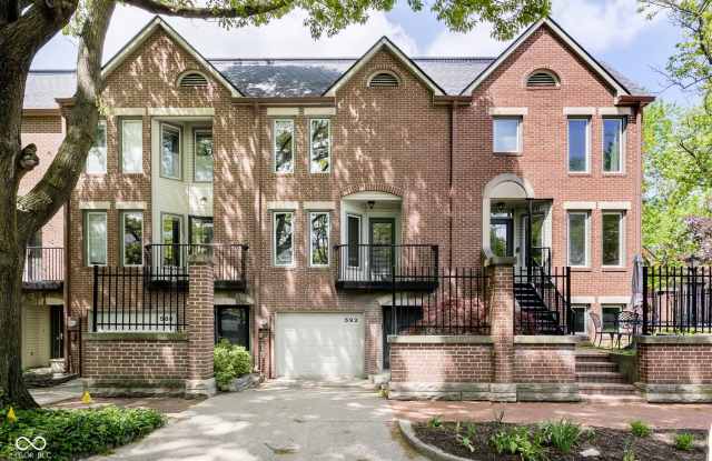 592 E Vermont Street photos photos