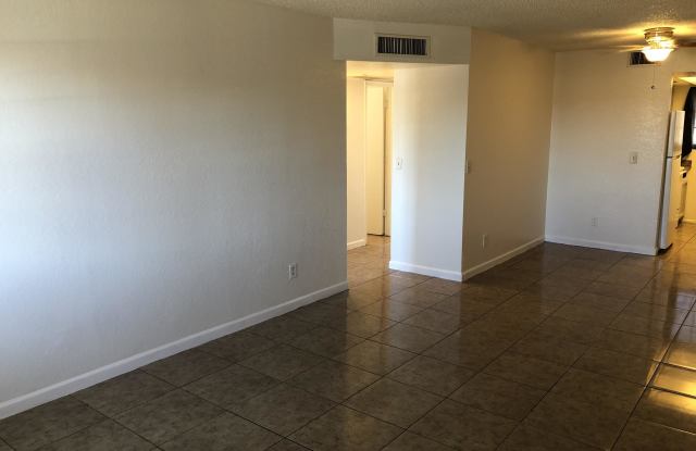 1815 N SPRING -- Gallery 4