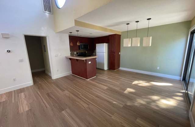 325 N. Melrose Dr. photos photos