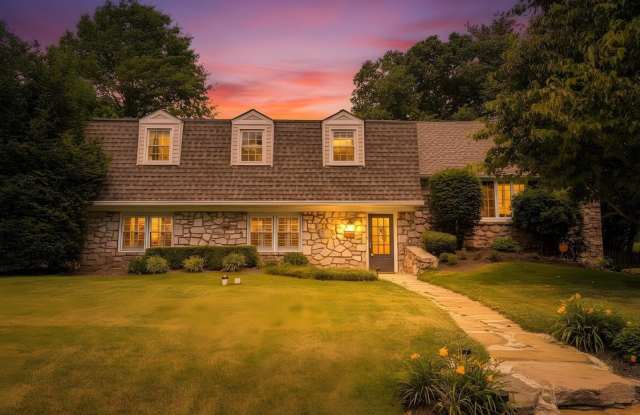 1168 TEMPLE DR Gallery 2