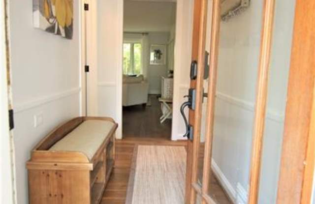 170 Old Ivy Road NE Gallery 3