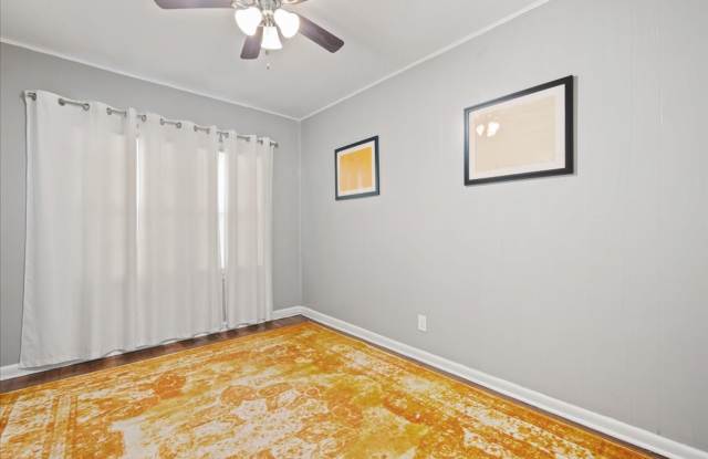 Move-In Special: Get your second month FREE when you sign a lease by November 1! Gallery 3
